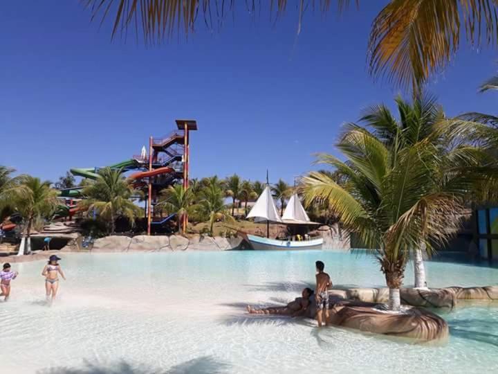Nautico Flat Com Acesso Ao Clube Nautico E Cafe Da Manha! Caldas Novas