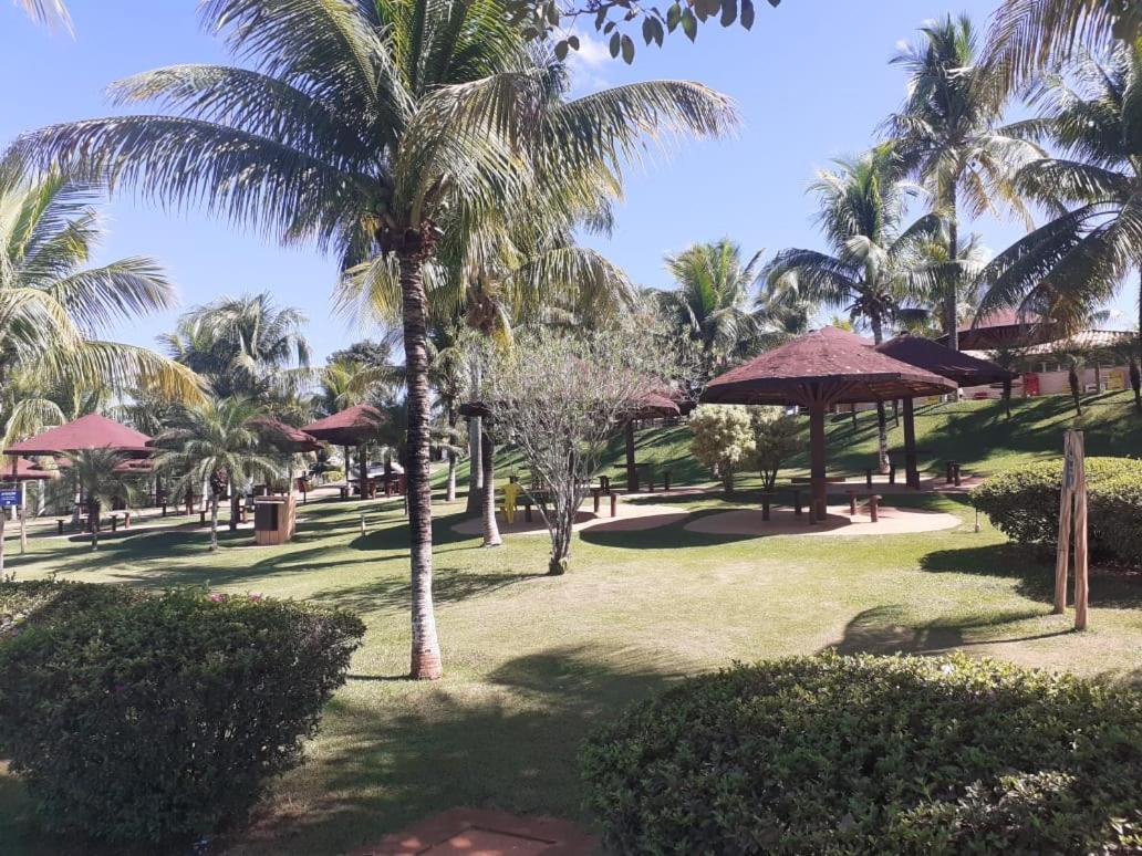 Nautico Flat Com Acesso Ao Clube Nautico E Cafe Da Manha! Caldas Novas